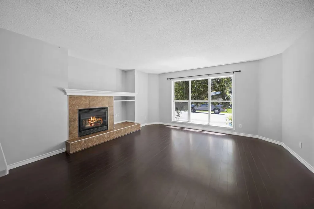 159 Cranberry Green SE Calgary AB T3M 1L3
