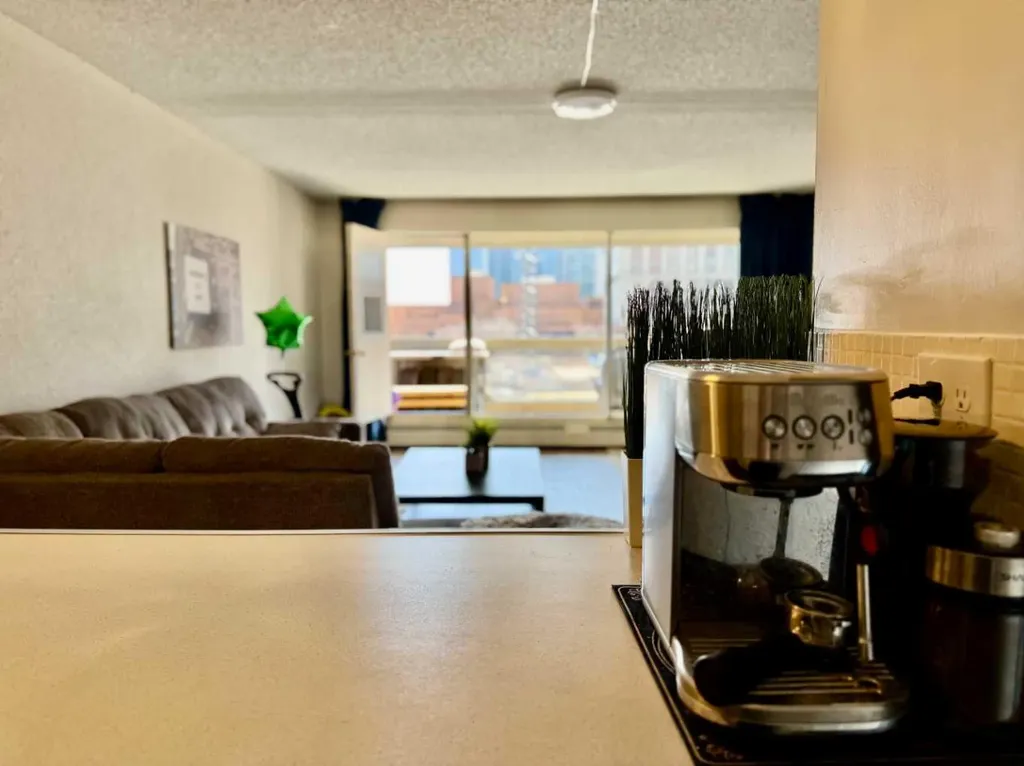 221 6 Avenue SE Calgary AB T3G 4Z9