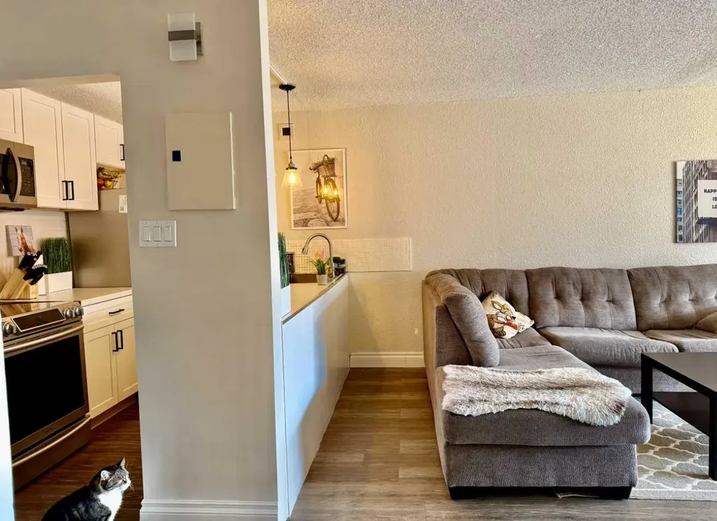 221 6 Avenue SE Calgary AB T3G 4Z9