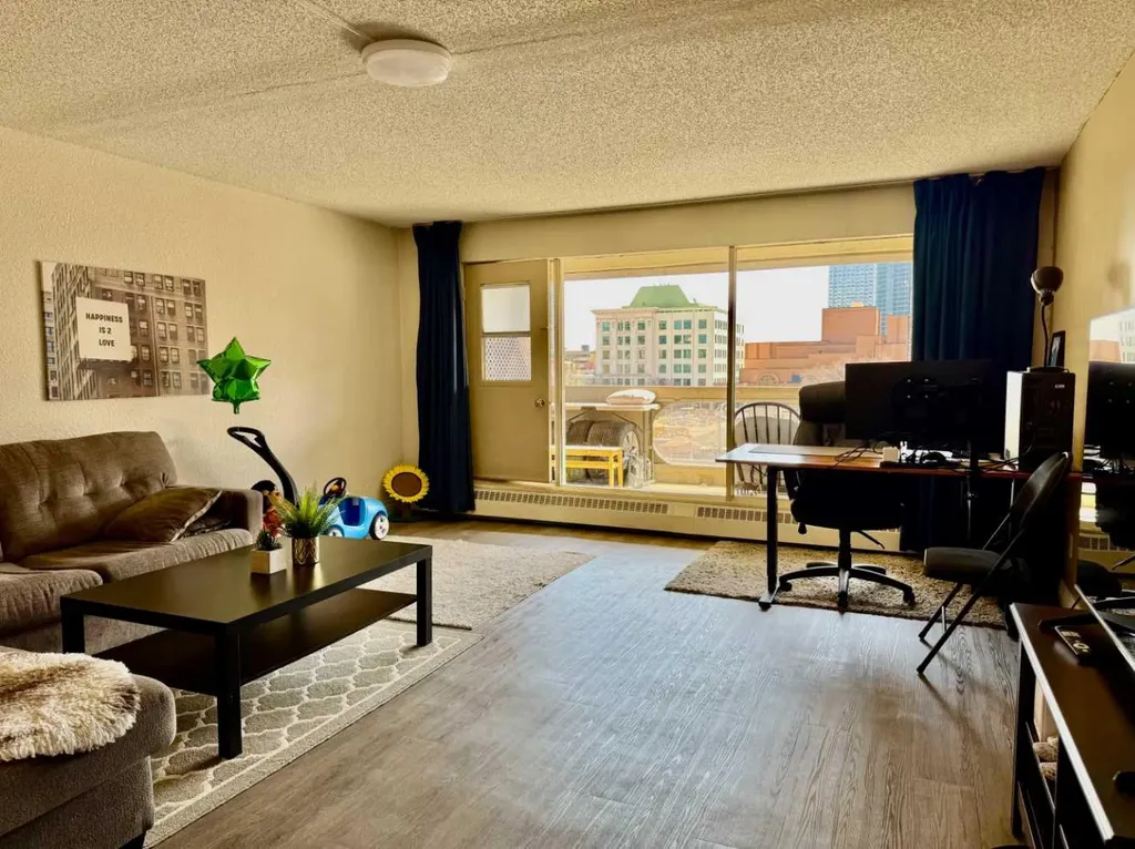 221 6 Avenue SE Calgary AB T3G 4Z9
