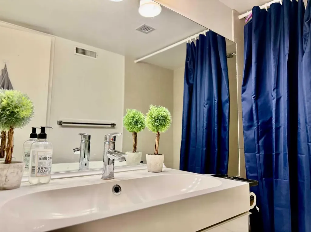 221 6 Avenue SE Calgary AB T3G 4Z9