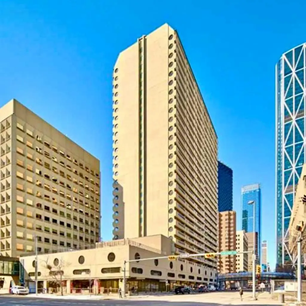 221 6 Avenue SE Calgary AB T3G 4Z9