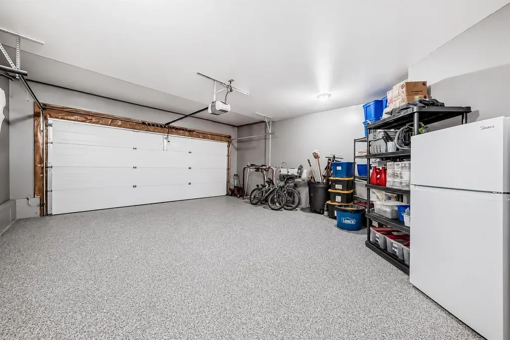 273 Everglade Circle SW Calgary AB T2Y 4M8