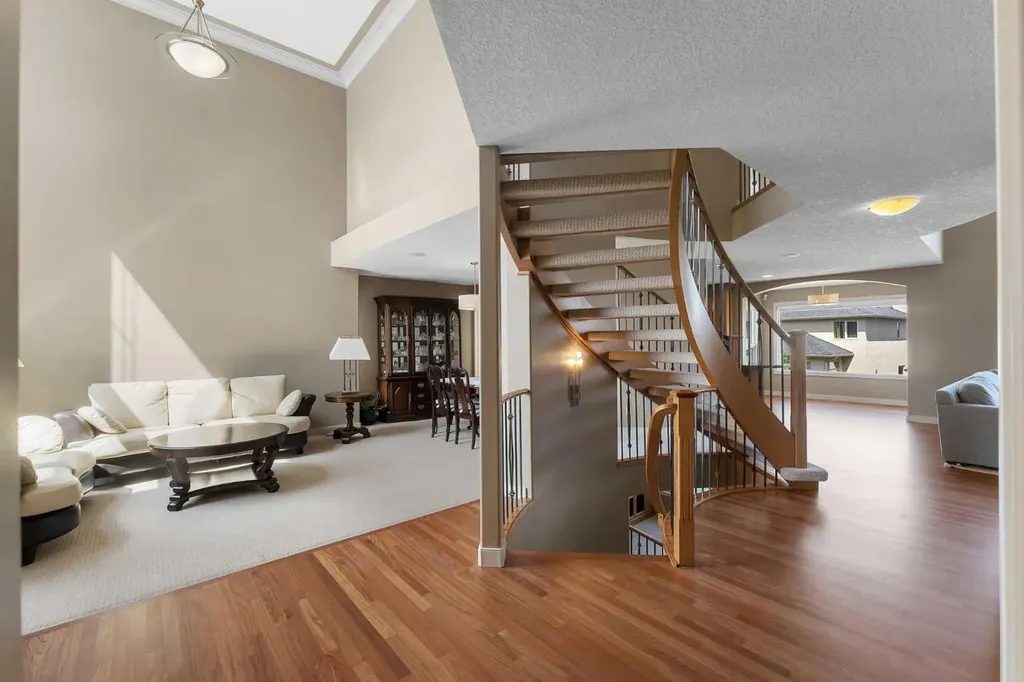 273 Everglade Circle SW Calgary AB T2Y 4M8