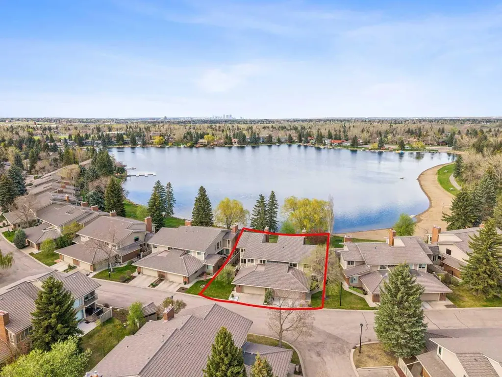 20 Midpark Crescent SE Calgary AB T2X 1P3