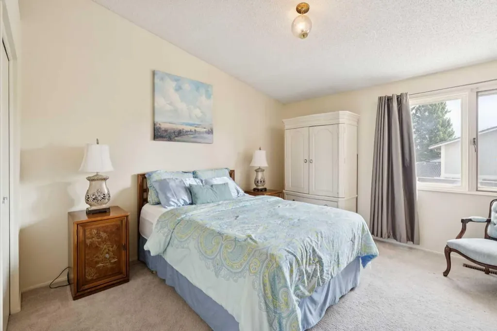 20 Midpark Crescent SE Calgary AB T2X 1P3