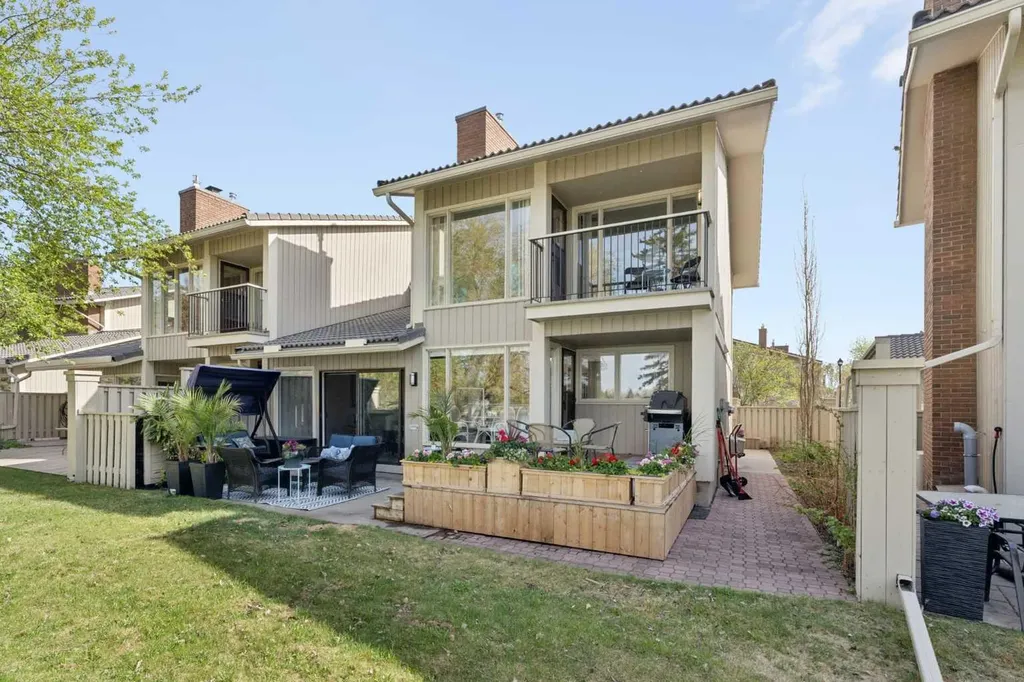 20 Midpark Crescent SE Calgary AB T2X 1P3