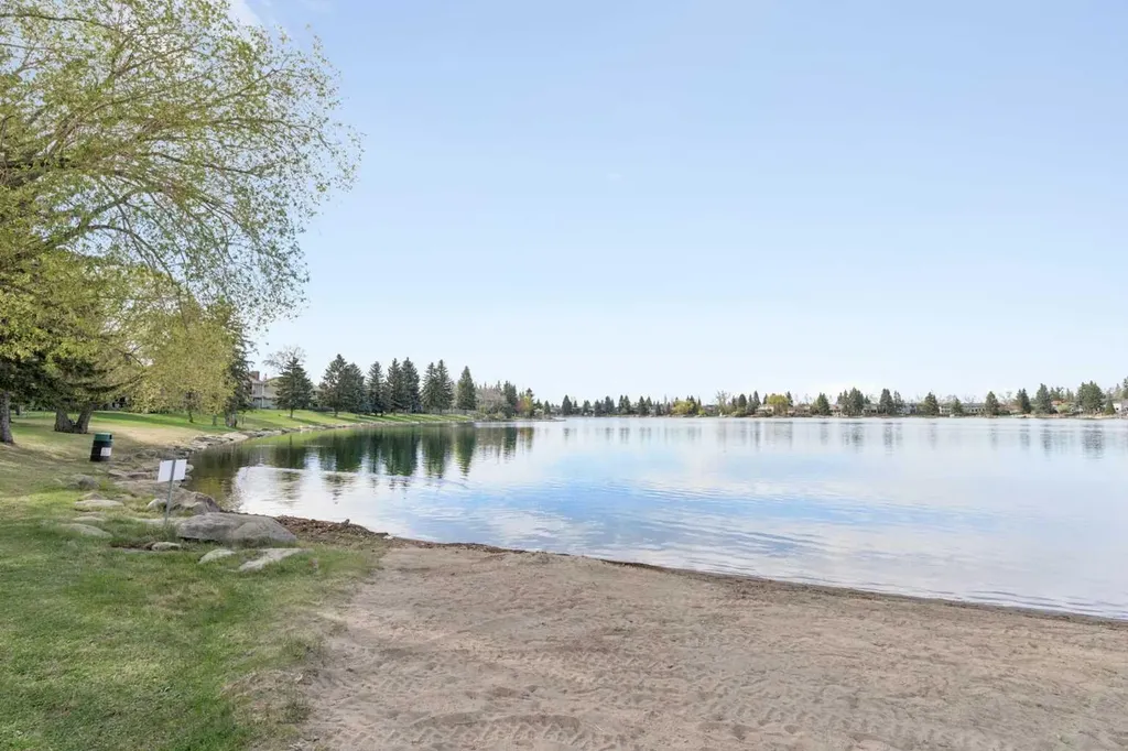 20 Midpark Crescent SE Calgary AB T2X 1P3