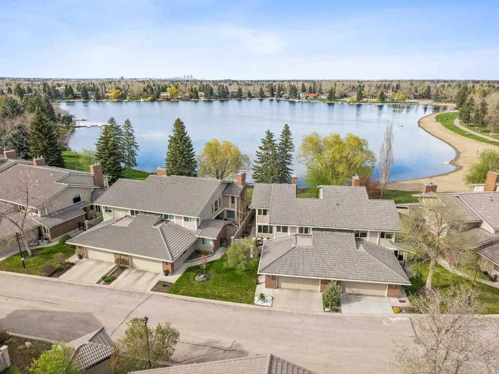 20 Midpark Crescent SE Calgary AB T2X 1P3