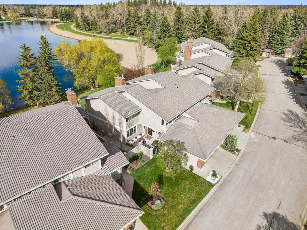 20 Midpark Crescent SE Calgary AB T2X 1P3