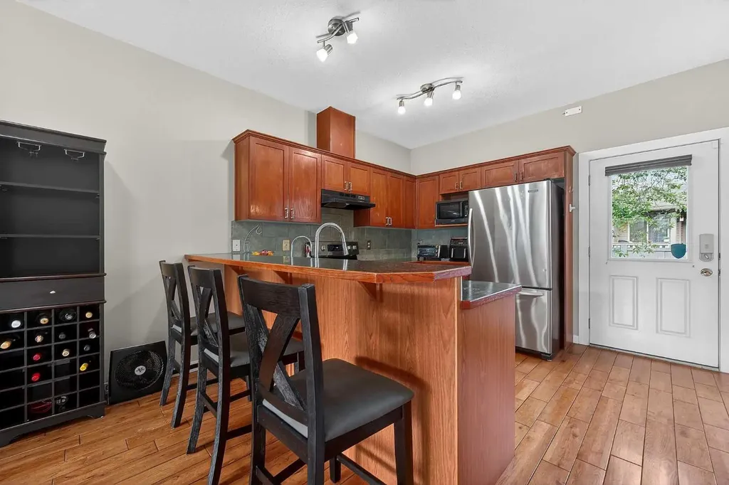2005 Luxstone Boulevard SW Airdrie AB T4B 3J9
