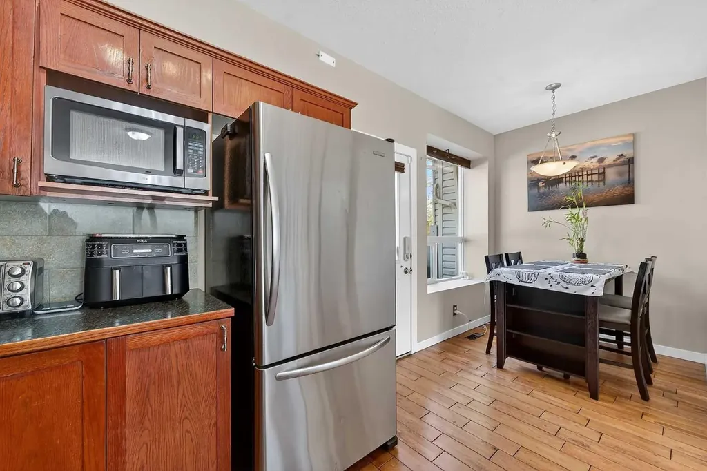 2005 Luxstone Boulevard SW Airdrie AB T4B 3J9