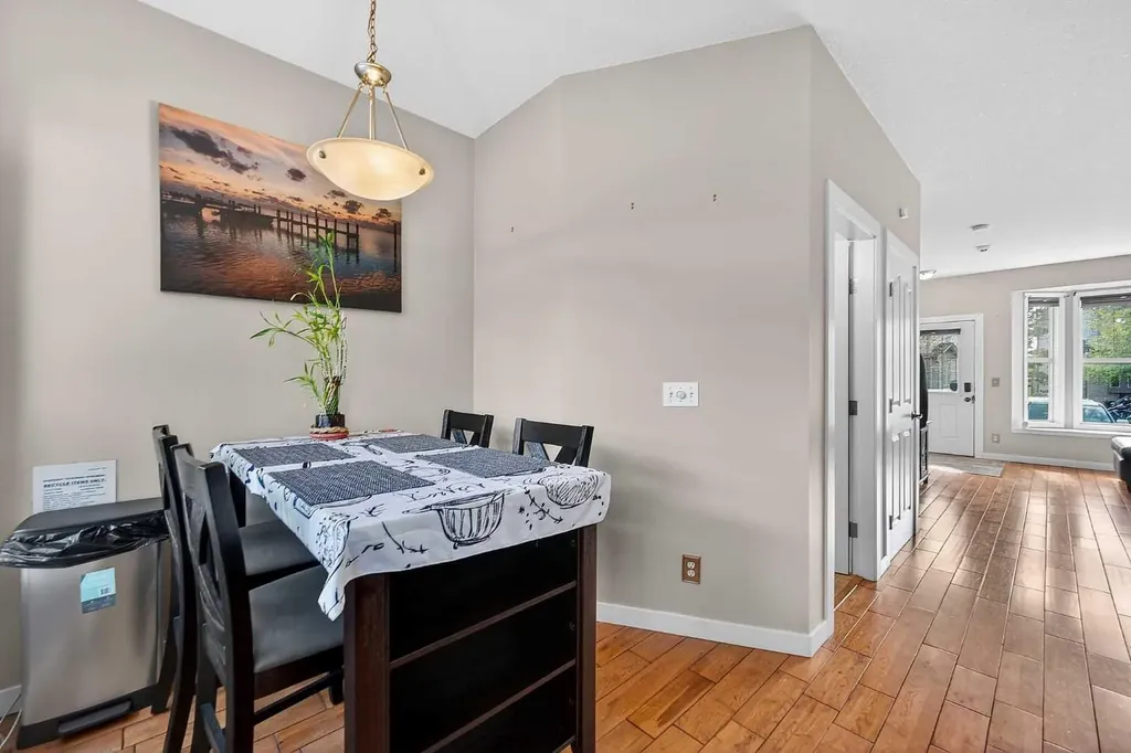 2005 Luxstone Boulevard SW Airdrie AB T4B 3J9