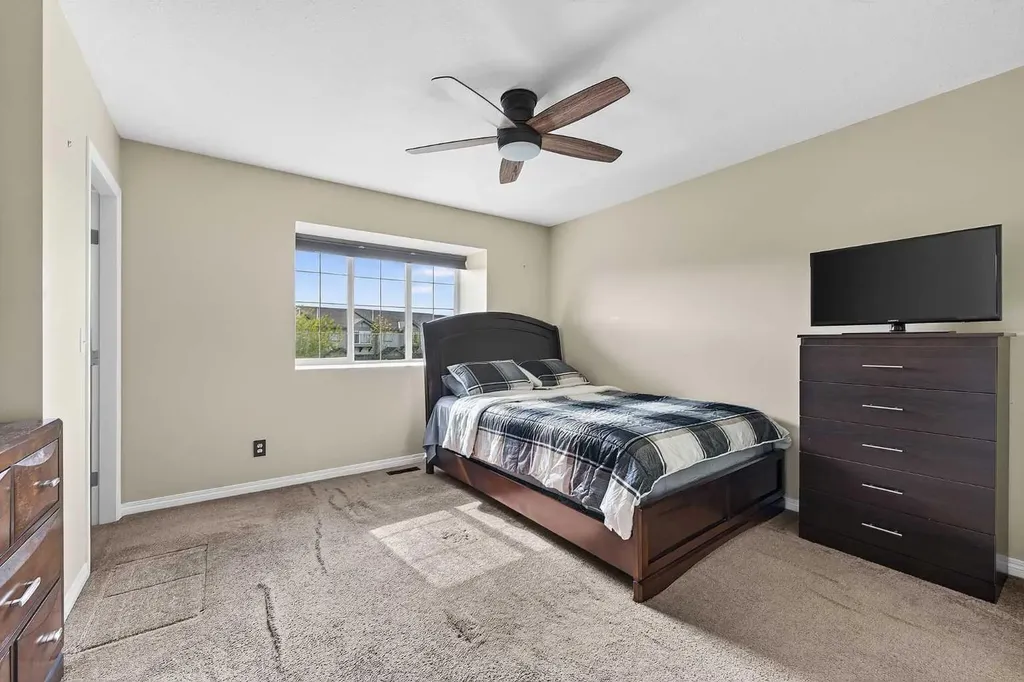 2005 Luxstone Boulevard SW Airdrie AB T4B 3J9