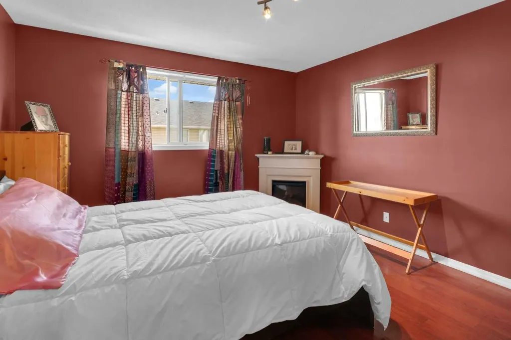 567 Edmonton Trail NE Airdrie AB T4B 2L4