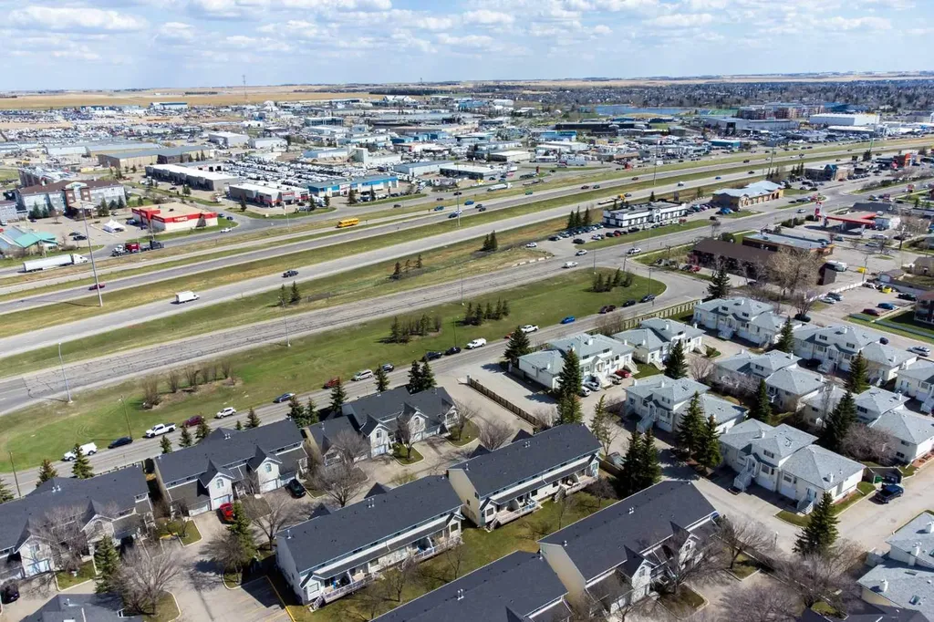 567 Edmonton Trail NE Airdrie AB T4B 2L4