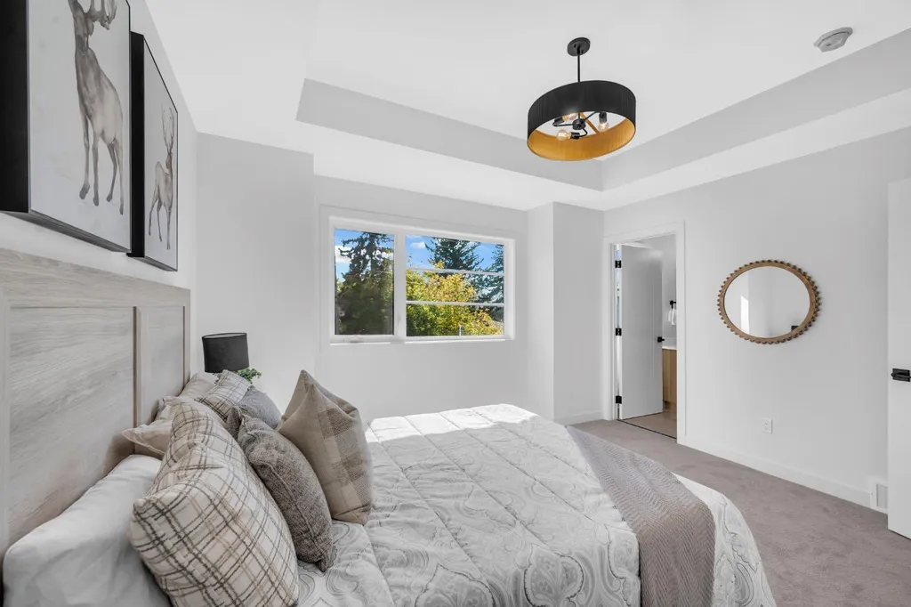 1848 24 Avenue NW Calgary AB T2M3T6