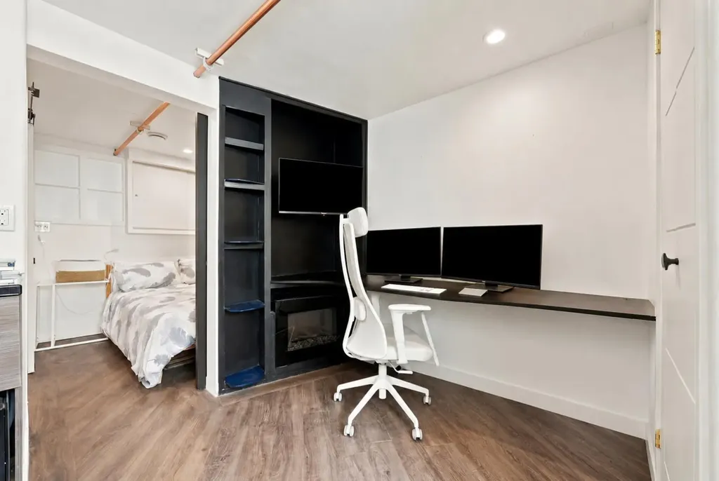 27 Silver Springs Drive NW Calgary AB T3B 4N3