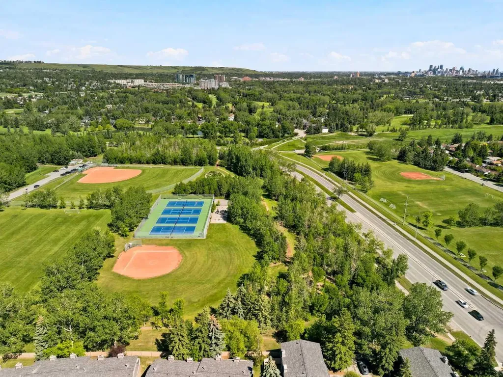 27 Silver Springs Drive NW Calgary AB T3B 4N3