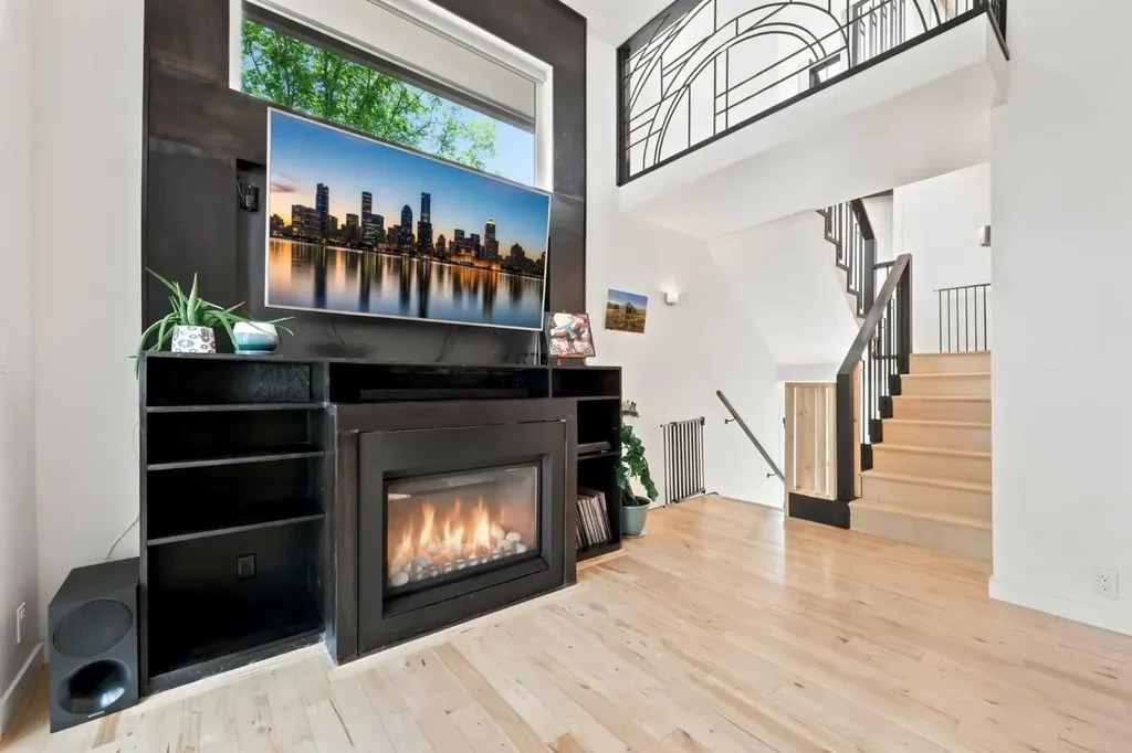 27 Silver Springs Drive NW Calgary AB T3B 4N3