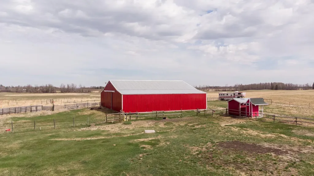 3327 360 Township Rural Red Deer County AB T4G0N2