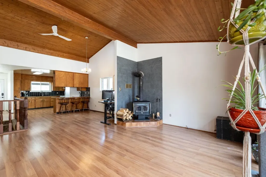 3327 360 Township Rural Red Deer County AB T4G0N2