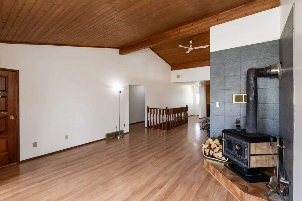 3327 360 Township Rural Red Deer County AB T4G0N2