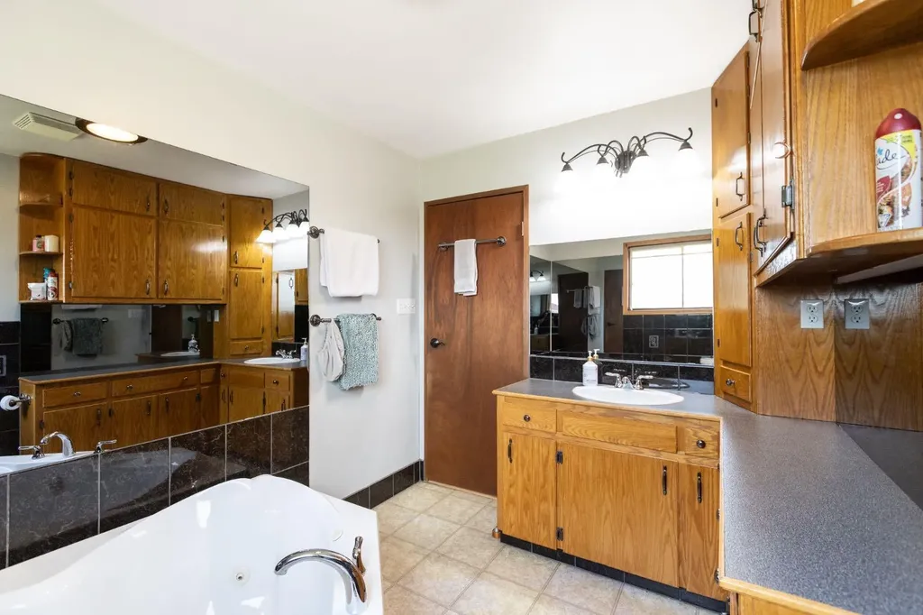 3327 360 Township Rural Red Deer County AB T4G0N2