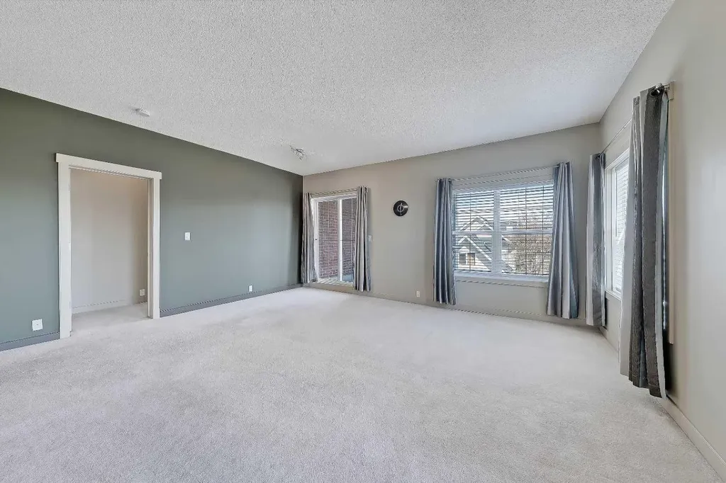 5605 Henwood Street SW Calgary AB T3E 7R2