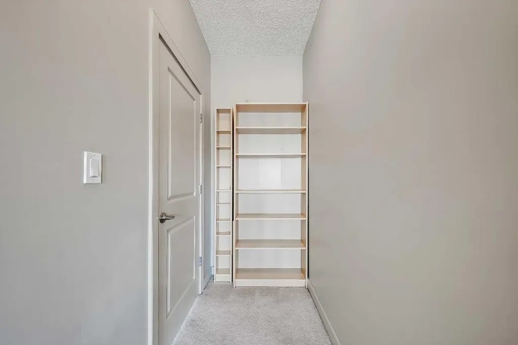 5605 Henwood Street SW Calgary AB T3E 7R2