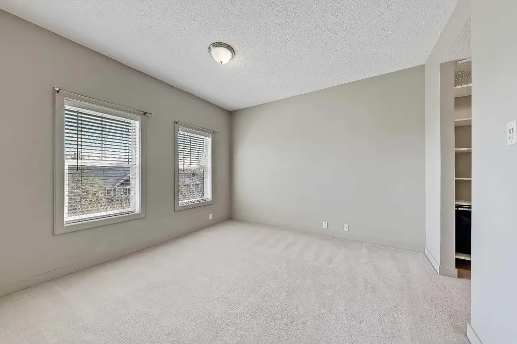 5605 Henwood Street SW Calgary AB T3E 7R2