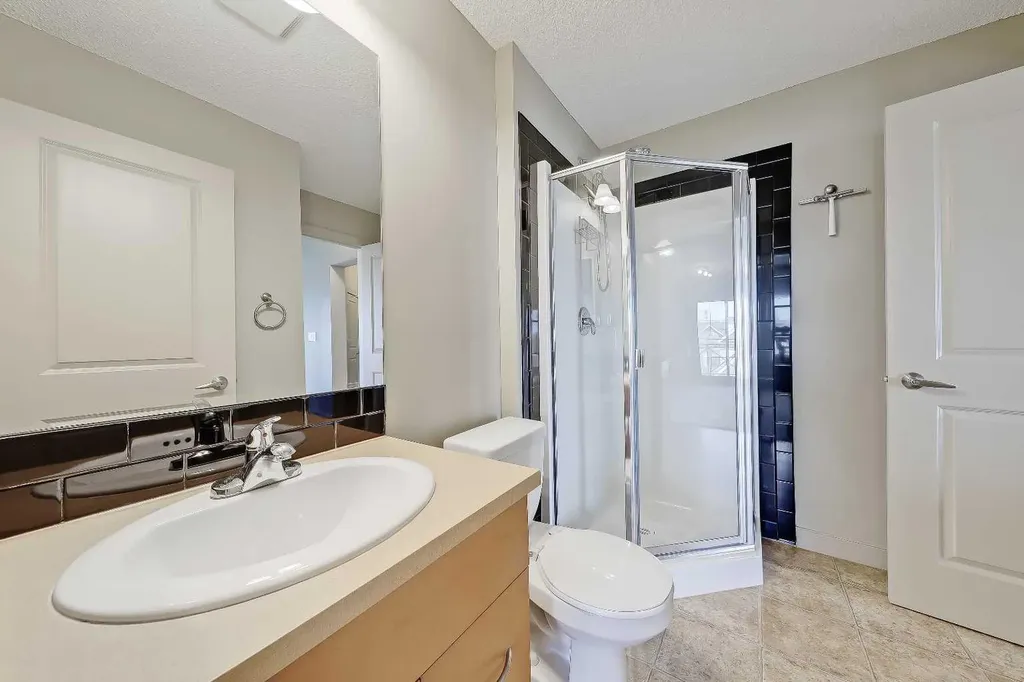 5605 Henwood Street SW Calgary AB T3E 7R2