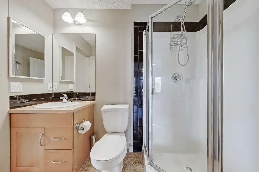 5605 Henwood Street SW Calgary AB T3E 7R2