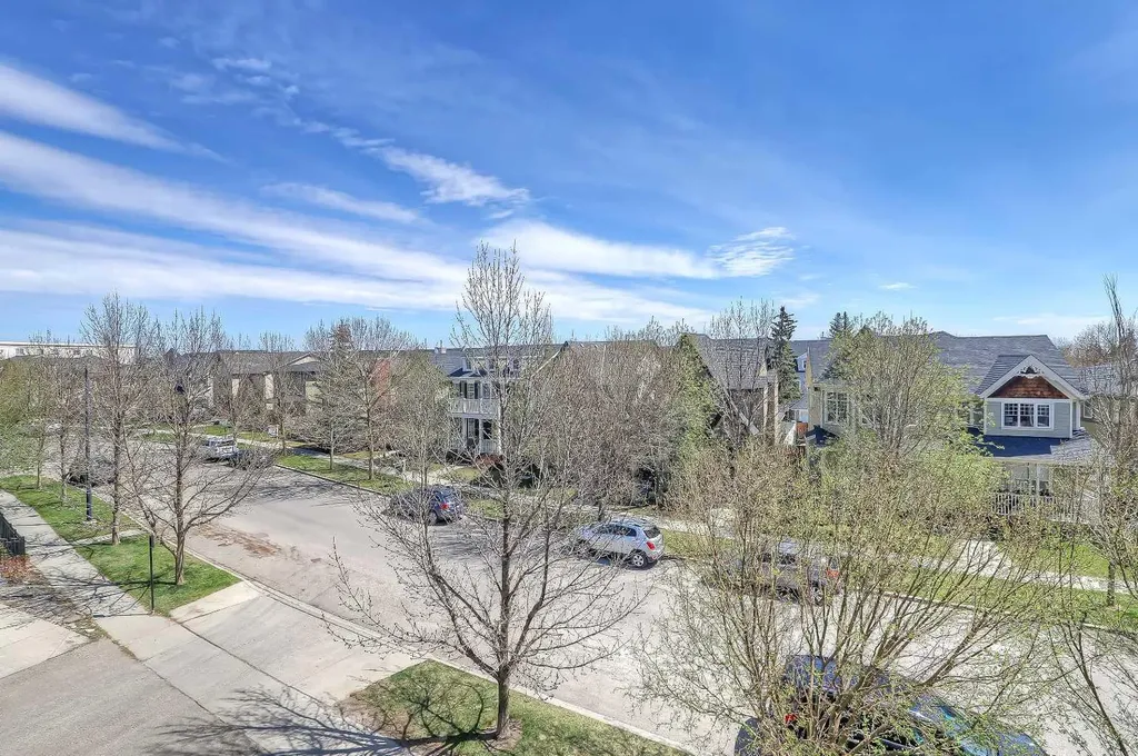 5605 Henwood Street SW Calgary AB T3E 7R2