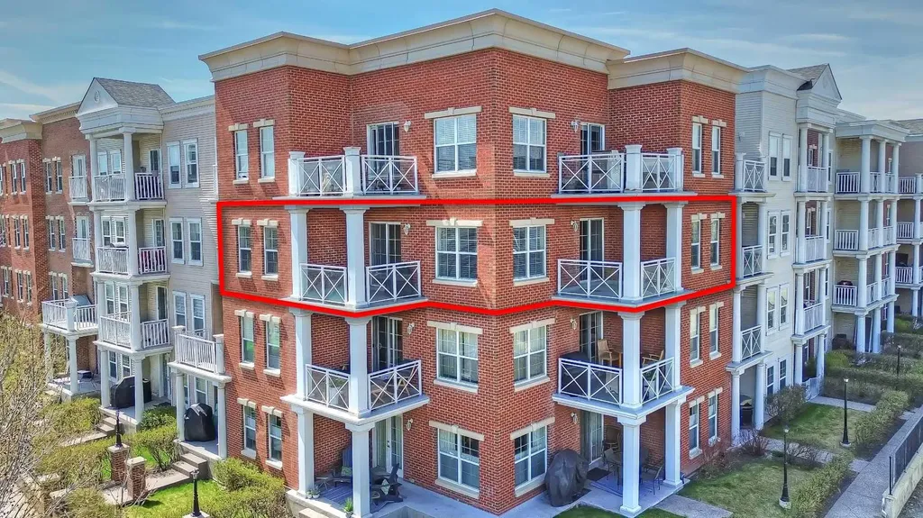5605 Henwood Street SW Calgary AB T3E 7R2