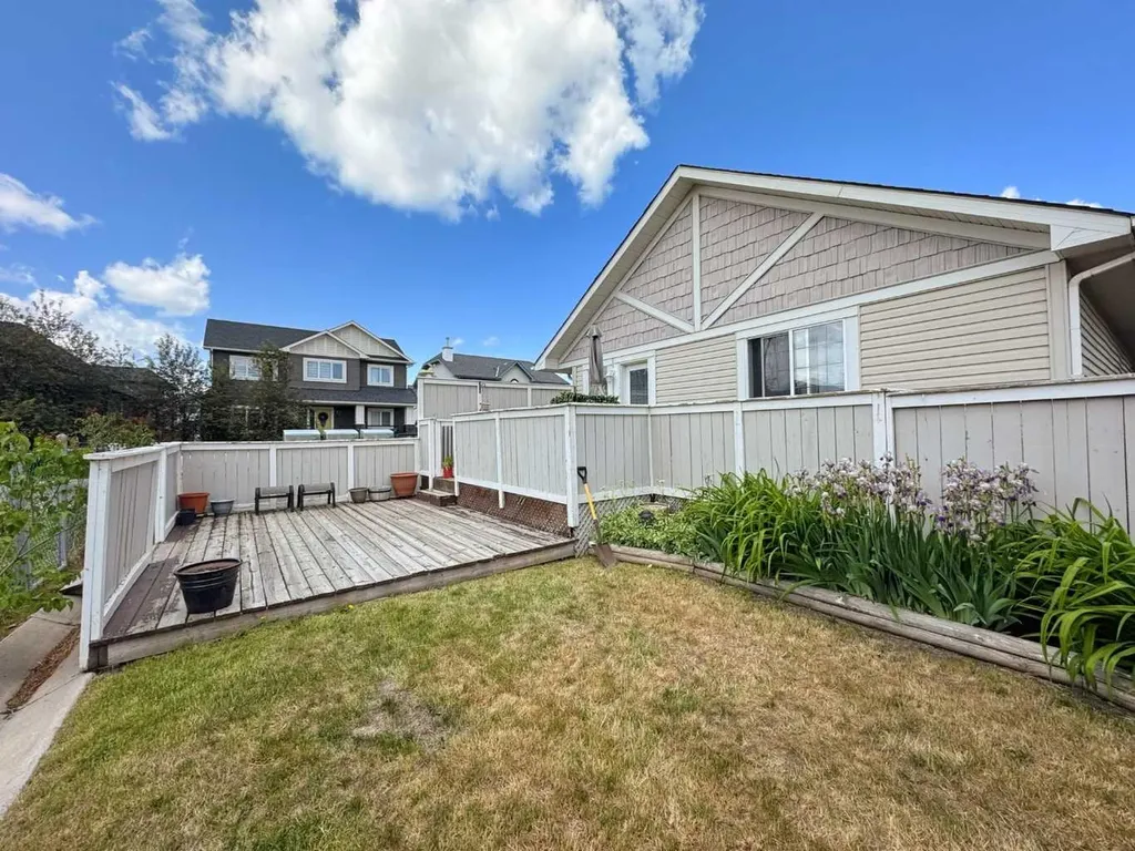 101 Channelside Cove SW Airdrie AB T4B 3J1