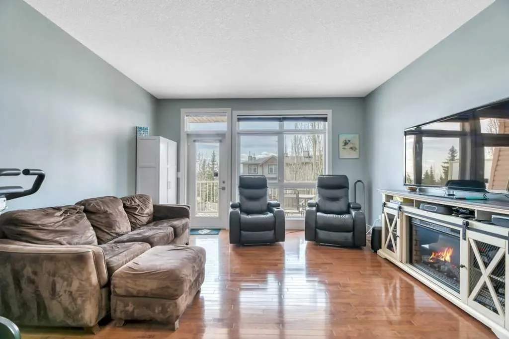 172 Rockyledge View NW Calgary AB T3G6B2