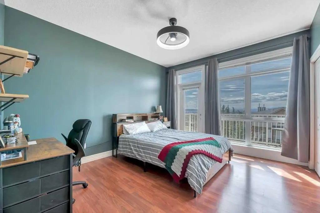 172 Rockyledge View NW Calgary AB T3G6B2