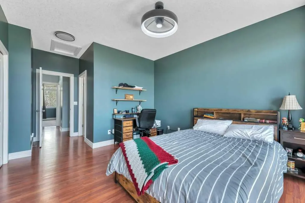 172 Rockyledge View NW Calgary AB T3G6B2