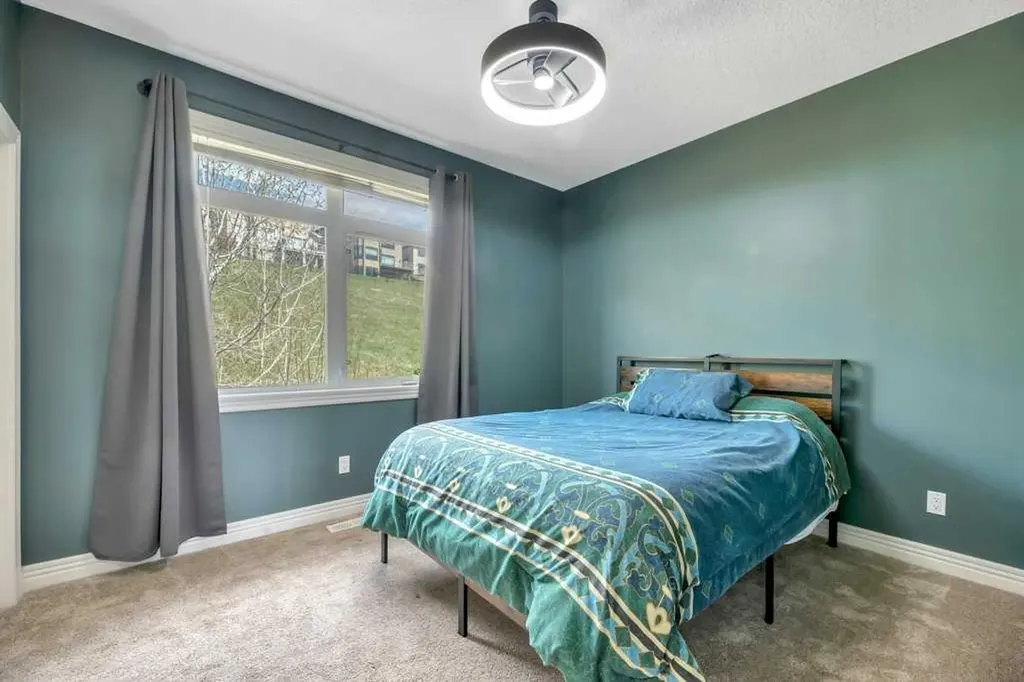 172 Rockyledge View NW Calgary AB T3G6B2