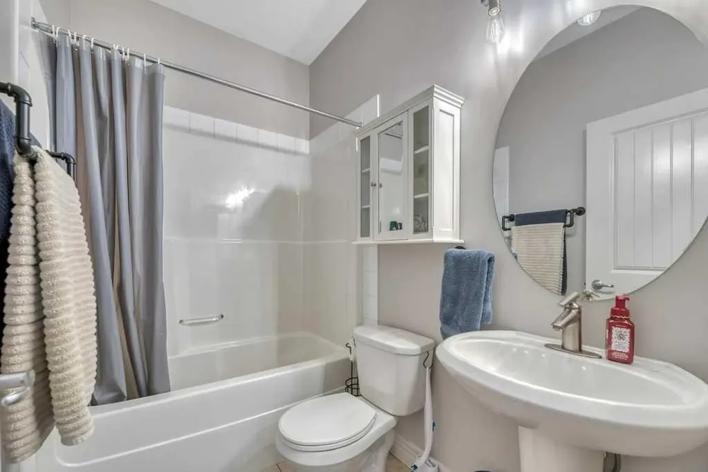 172 Rockyledge View NW Calgary AB T3G6B2