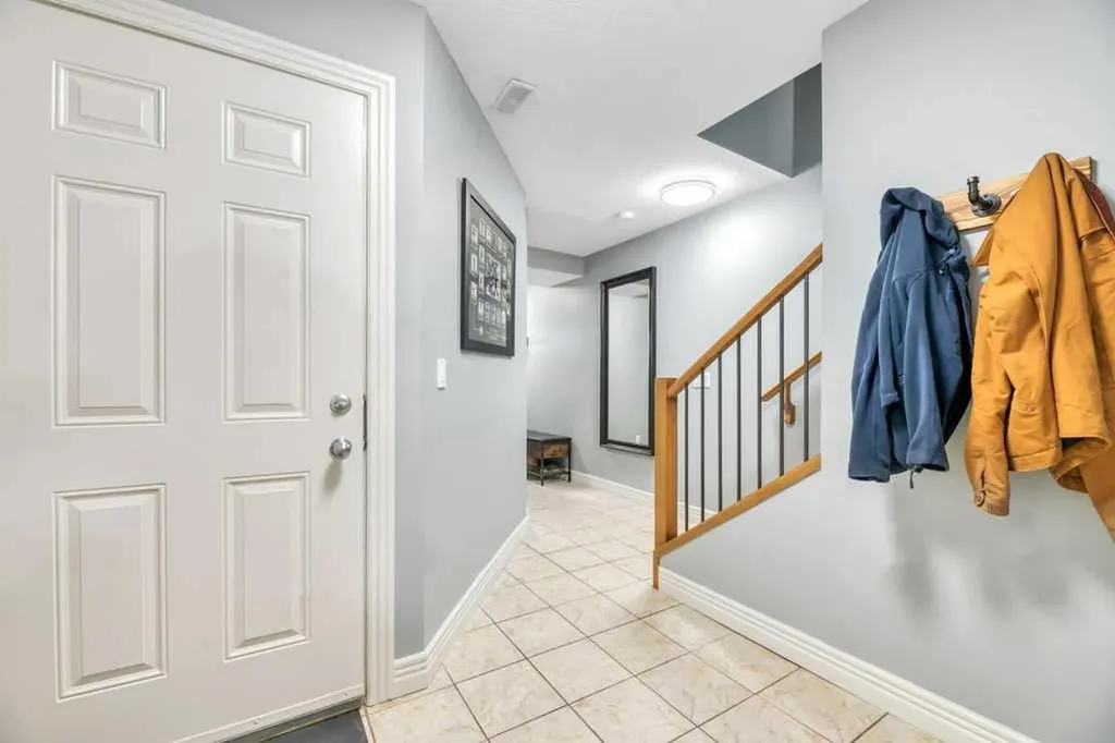 172 Rockyledge View NW Calgary AB T3G6B2