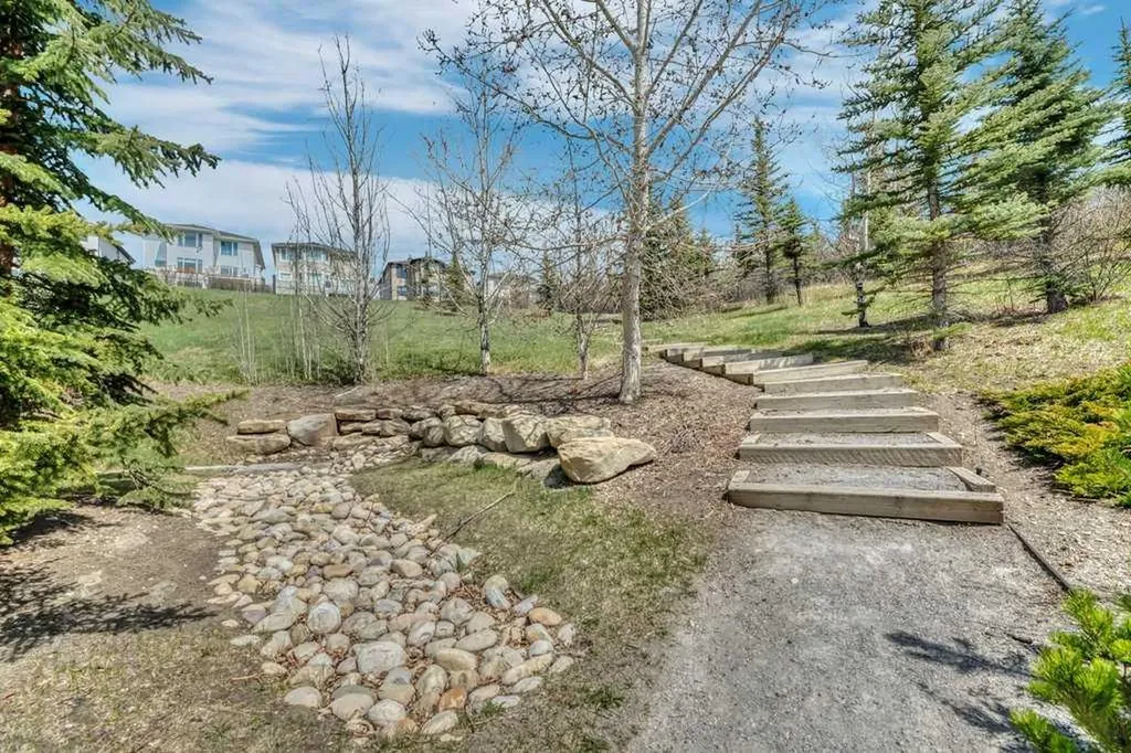 172 Rockyledge View NW Calgary AB T3G6B2