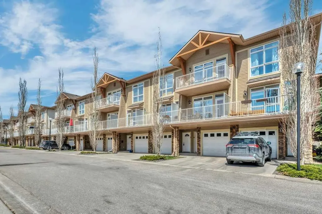 172 Rockyledge View NW Calgary AB T3G6B2