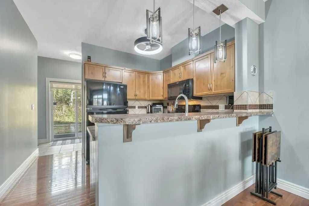 172 Rockyledge View NW Calgary AB T3G6B2
