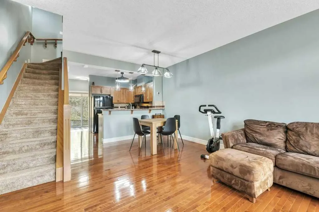 172 Rockyledge View NW Calgary AB T3G6B2