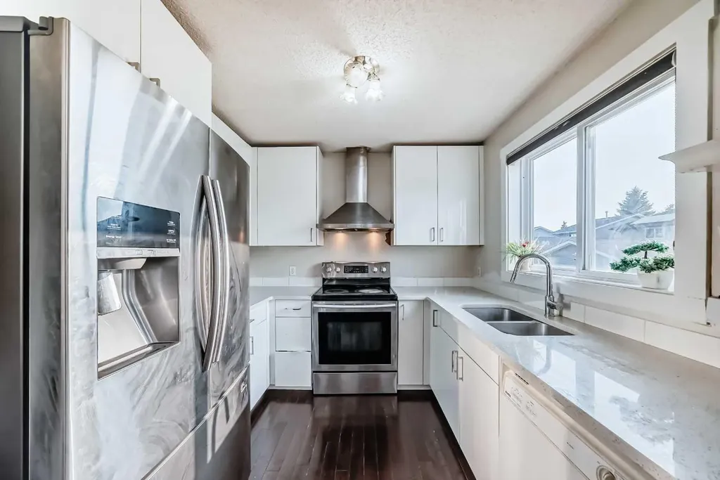 11 Martinwood Road NE Calgary AB T3J 3G6