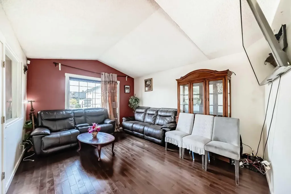 11 Martinwood Road NE Calgary AB T3J 3G6