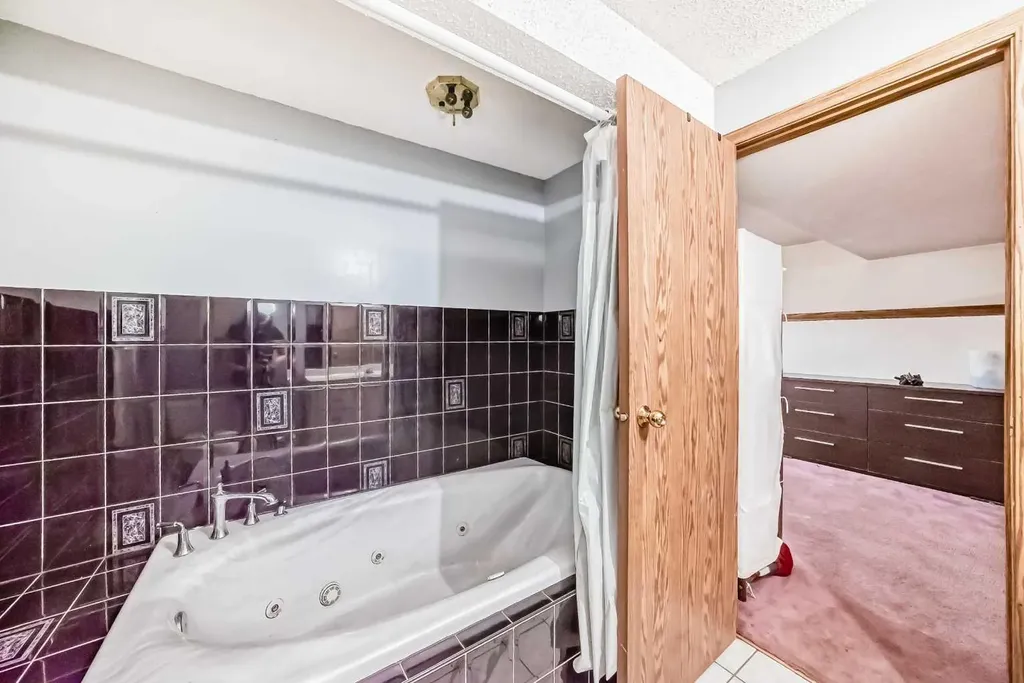 11 Martinwood Road NE Calgary AB T3J 3G6