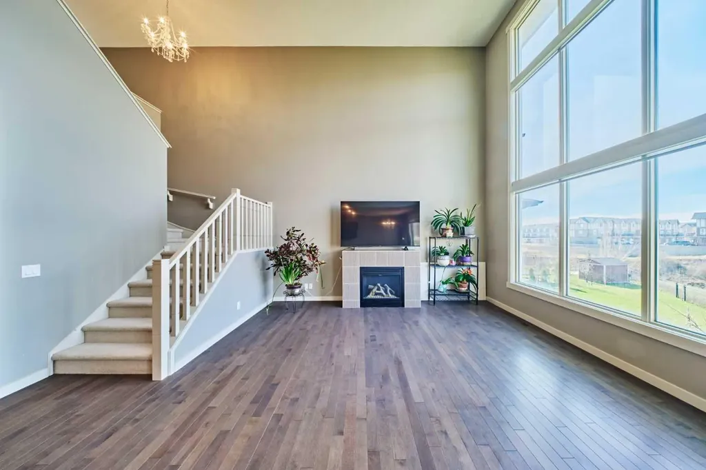 109 Sherwood Road NW Calgary AB T3R 0P1